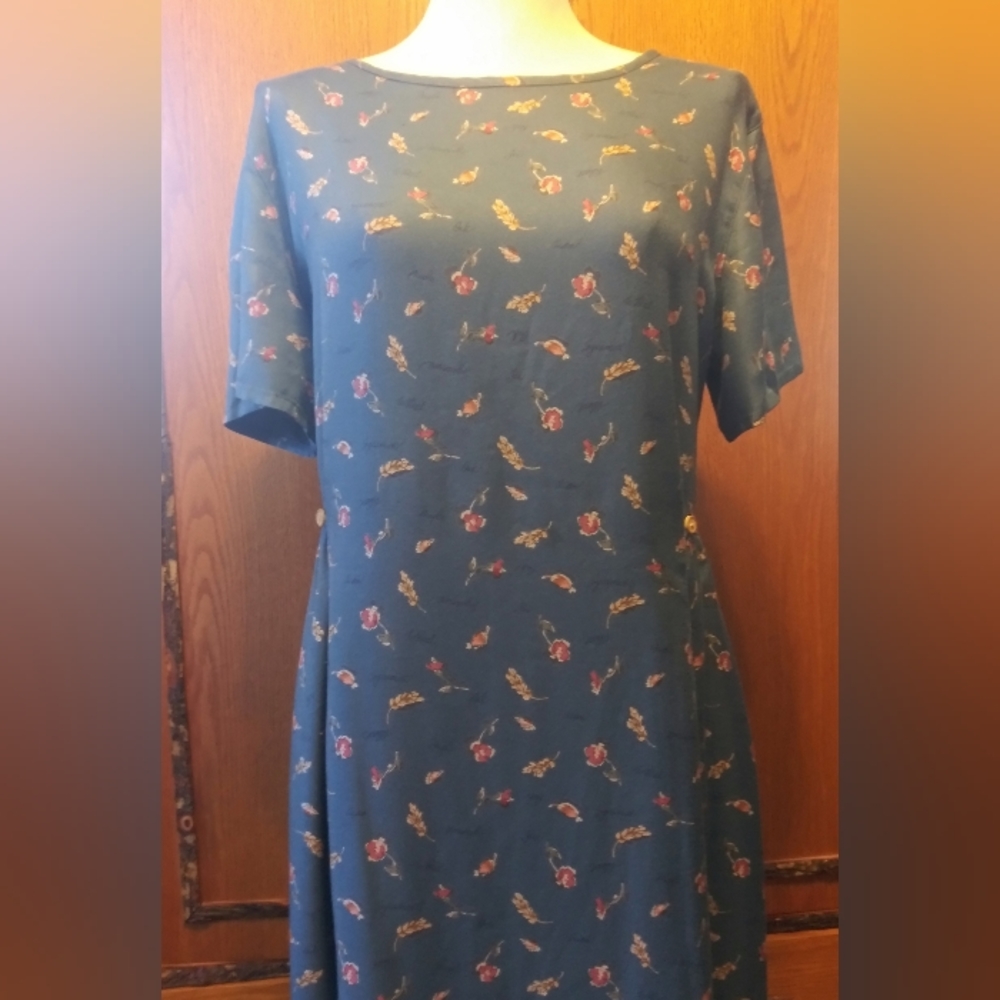Eddie Bauer short sleeved dress, size L